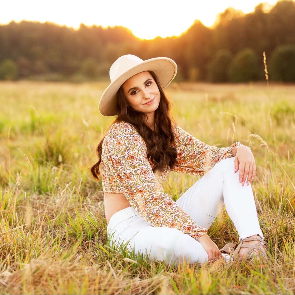 Meet your Posher, Sofia